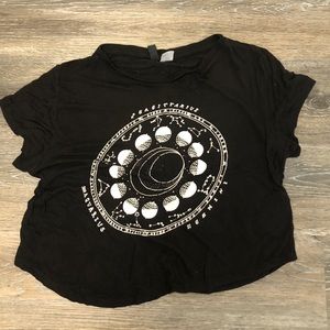 🦋5/$40 Horoscope zodiac cropped tee